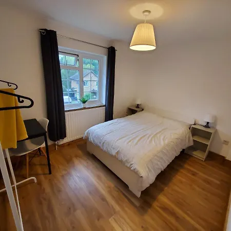 5 Bedroom, Recently Renovated House Close To Hastings Beach Exterior photo